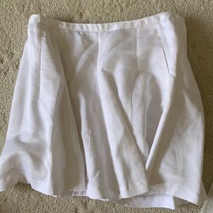Swingy jcrew white linen skirt